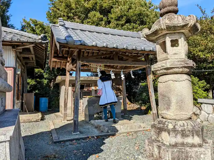 二宮神社の手水舎
