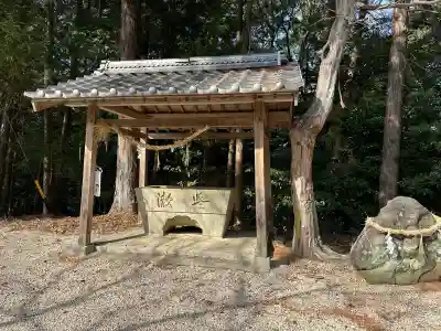 圡生神社の{uncategorized: "未分類", other: "その他", undefined: "問題あり", building: "その他建物", grave: "お墓", sacred_gate: "鳥居", guardian: "狛犬", statue: "像", buddha: "仏像", history: "歴史", nature: "自然", garden: "庭園", animal: "動物", pagoda: "塔", temizu: "手水舎", mountain_gate: "山門・神門", sanctuary: "本殿・本堂", subordinate: "末社・摂社", art: "芸術", scenery: "景色", jizo: "地蔵", ema: "絵馬", goshuin: "御朱印", omikuji: "おみくじ", items: "授与品その他", amulet: "お守り", goshuincho: "御朱印帳", eats: "食事", festival: "お祭り", votive_dance: "神楽", shichigosan: "七五三参", wedding: "結婚式", experience: "体験その他", initially: "初詣", around: "周辺", anti_infection: "感染症対策"}