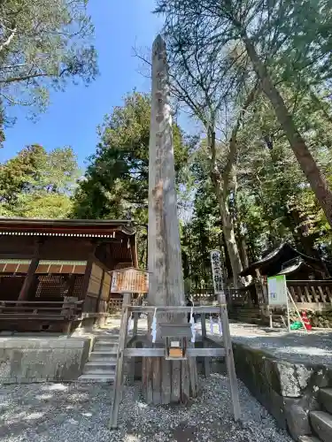 諏訪大社下社秋宮の{uncategorized: "未分類", other: "その他", undefined: "問題あり", building: "その他建物", grave: "お墓", sacred_gate: "鳥居", guardian: "狛犬", statue: "像", buddha: "仏像", history: "歴史", nature: "自然", garden: "庭園", animal: "動物", pagoda: "塔", temizu: "手水舎", mountain_gate: "山門・神門", sanctuary: "本殿・本堂", subordinate: "末社・摂社", art: "芸術", scenery: "景色", jizo: "地蔵", ema: "絵馬", goshuin: "御朱印", omikuji: "おみくじ", items: "授与品その他", amulet: "お守り", goshuincho: "御朱印帳", eats: "食事", festival: "お祭り", votive_dance: "神楽", shichigosan: "七五三参", wedding: "結婚式", experience: "体験その他", initially: "初詣", around: "周辺", anti_infection: "感染症対策"}