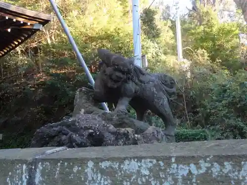 手子神社の狛犬