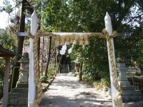 飯野高宮神山神社の鳥居