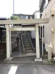 神明社（花ノ木古墳）の鳥居