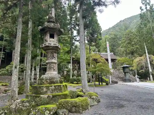 久遠寺御廟所(山梨県)