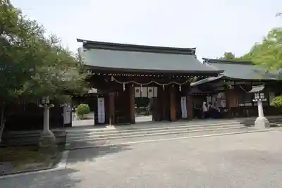 竈山神社の山門・神門