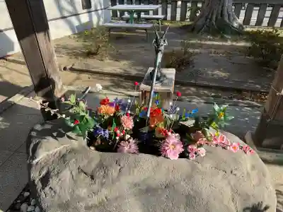 久里浜八幡神社の{uncategorized: "未分類", other: "その他", undefined: "問題あり", building: "その他建物", grave: "お墓", sacred_gate: "鳥居", guardian: "狛犬", statue: "像", buddha: "仏像", history: "歴史", nature: "自然", garden: "庭園", animal: "動物", pagoda: "塔", temizu: "手水舎", mountain_gate: "山門・神門", sanctuary: "本殿・本堂", subordinate: "末社・摂社", art: "芸術", scenery: "景色", jizo: "地蔵", ema: "絵馬", goshuin: "御朱印", omikuji: "おみくじ", items: "授与品その他", amulet: "お守り", goshuincho: "御朱印帳", eats: "食事", festival: "お祭り", votive_dance: "神楽", shichigosan: "七五三参", wedding: "結婚式", experience: "体験その他", initially: "初詣", around: "周辺", anti_infection: "感染症対策"}