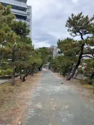 琵琶島神社の{uncategorized: "未分類", other: "その他", undefined: "問題あり", building: "その他建物", grave: "お墓", sacred_gate: "鳥居", guardian: "狛犬", statue: "像", buddha: "仏像", history: "歴史", nature: "自然", garden: "庭園", animal: "動物", pagoda: "塔", temizu: "手水舎", mountain_gate: "山門・神門", sanctuary: "本殿・本堂", subordinate: "末社・摂社", art: "芸術", scenery: "景色", jizo: "地蔵", ema: "絵馬", goshuin: "御朱印", omikuji: "おみくじ", items: "授与品その他", amulet: "お守り", goshuincho: "御朱印帳", eats: "食事", festival: "お祭り", votive_dance: "神楽", shichigosan: "七五三参", wedding: "結婚式", experience: "体験その他", initially: "初詣", around: "周辺", anti_infection: "感染症対策"}