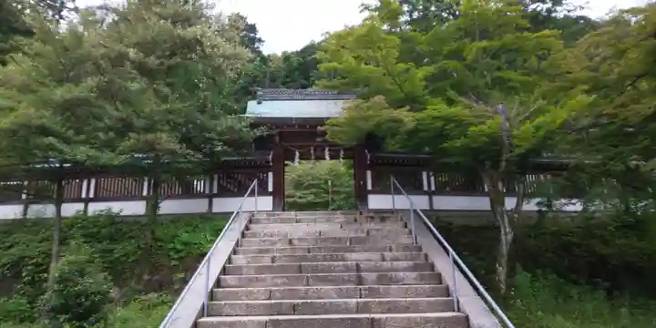 月読神社(松尾大社摂社)の山門・神門