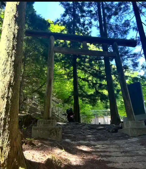 武蔵御嶽神社奥の院(東京都)