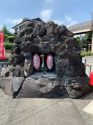 はね瀧道了尊の末社・摂社