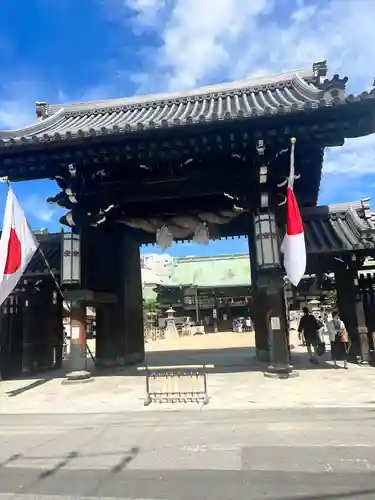 大阪天満宮の山門