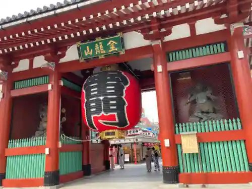 浅草寺の山門・神門