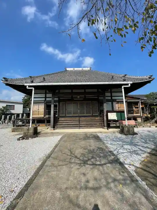 願照寺の本殿・本堂