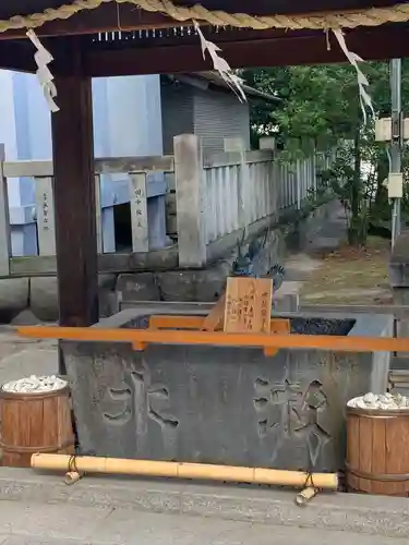 堤治神社の手水舎