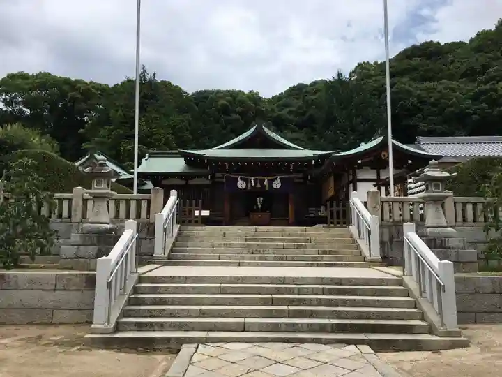 鶴羽根神社の本殿・本堂