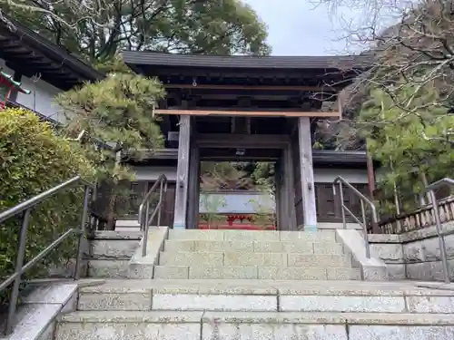 荏柄天神社の山門