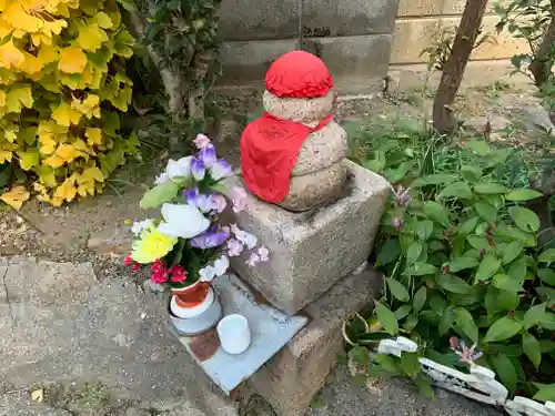 平野の一本松と地蔵堂（十王堂跡）の地蔵