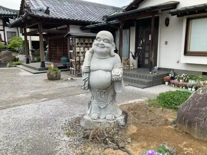 観蔵院の{uncategorized: "未分類", other: "その他", undefined: "問題あり", building: "その他建物", grave: "お墓", sacred_gate: "鳥居", guardian: "狛犬", statue: "像", buddha: "仏像", history: "歴史", nature: "自然", garden: "庭園", animal: "動物", pagoda: "塔", temizu: "手水舎", mountain_gate: "山門・神門", sanctuary: "本殿・本堂", subordinate: "末社・摂社", art: "芸術", scenery: "景色", jizo: "地蔵", ema: "絵馬", goshuin: "御朱印", omikuji: "おみくじ", items: "授与品その他", amulet: "お守り", goshuincho: "御朱印帳", eats: "食事", festival: "お祭り", votive_dance: "神楽", shichigosan: "七五三参", wedding: "結婚式", experience: "体験その他", initially: "初詣", around: "周辺", anti_infection: "感染症対策"}