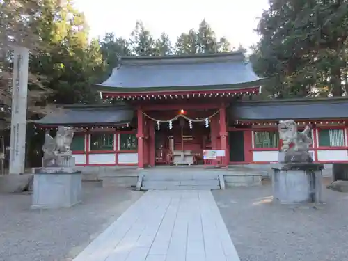 冨士御室浅間神社の本殿・本堂