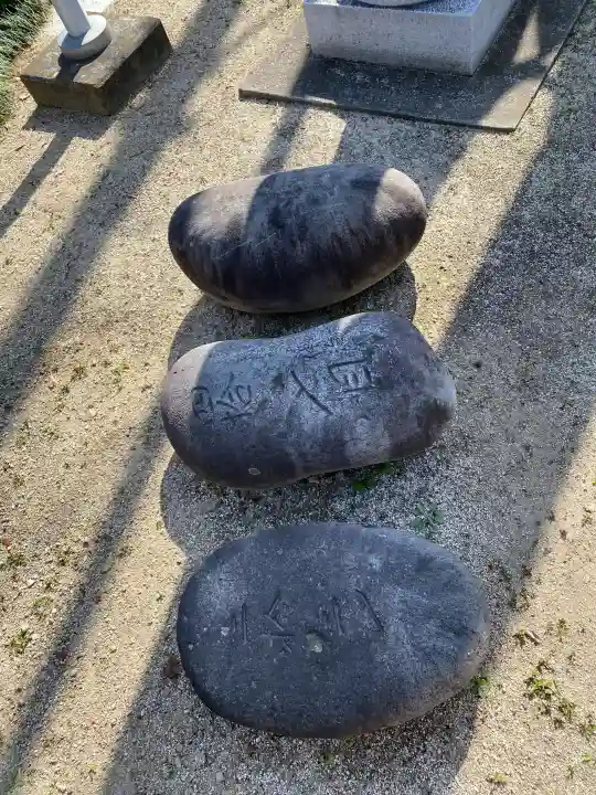 香取神社の{uncategorized: "未分類", other: "その他", undefined: "問題あり", building: "その他建物", grave: "お墓", sacred_gate: "鳥居", guardian: "狛犬", statue: "像", buddha: "仏像", history: "歴史", nature: "自然", garden: "庭園", animal: "動物", pagoda: "塔", temizu: "手水舎", mountain_gate: "山門・神門", sanctuary: "本殿・本堂", subordinate: "末社・摂社", art: "芸術", scenery: "景色", jizo: "地蔵", ema: "絵馬", goshuin: "御朱印", omikuji: "おみくじ", items: "授与品その他", amulet: "お守り", goshuincho: "御朱印帳", eats: "食事", festival: "お祭り", votive_dance: "神楽", shichigosan: "七五三参", wedding: "結婚式", experience: "体験その他", initially: "初詣", around: "周辺", anti_infection: "感染症対策"}