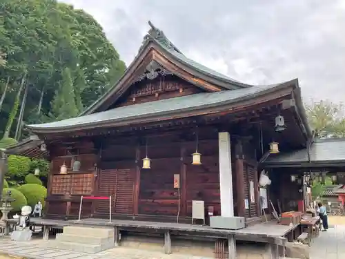 慈尊院の本殿・本堂