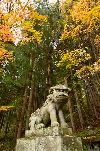 戸隠神社宝光社の狛犬