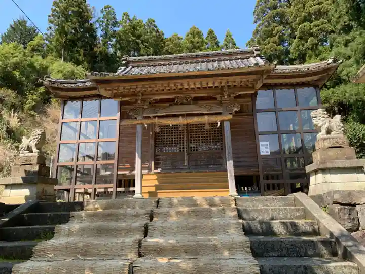 八幡神社の本殿・本堂