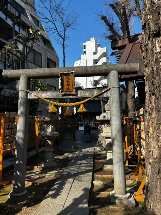 気象神社の{uncategorized: "未分類", other: "その他", undefined: "問題あり", building: "その他建物", grave: "お墓", sacred_gate: "鳥居", guardian: "狛犬", statue: "像", buddha: "仏像", history: "歴史", nature: "自然", garden: "庭園", animal: "動物", pagoda: "塔", temizu: "手水舎", mountain_gate: "山門・神門", sanctuary: "本殿・本堂", subordinate: "末社・摂社", art: "芸術", scenery: "景色", jizo: "地蔵", ema: "絵馬", goshuin: "御朱印", omikuji: "おみくじ", items: "授与品その他", amulet: "お守り", goshuincho: "御朱印帳", eats: "食事", festival: "お祭り", votive_dance: "神楽", shichigosan: "七五三参", wedding: "結婚式", experience: "体験その他", initially: "初詣", around: "周辺", anti_infection: "感染症対策"}