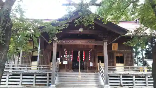 神明社の本殿