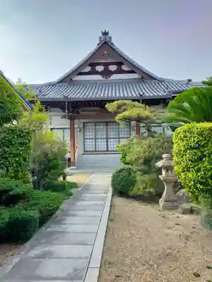 梅渓寺の本殿・本堂