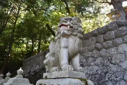 三嶋神社の狛犬