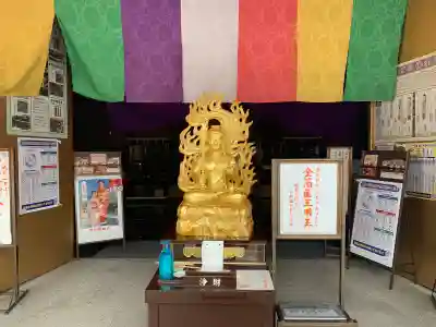 成田山横浜別院延命院の本殿・本堂