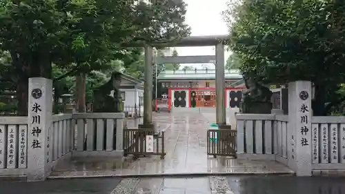 池袋氷川神社の鳥居