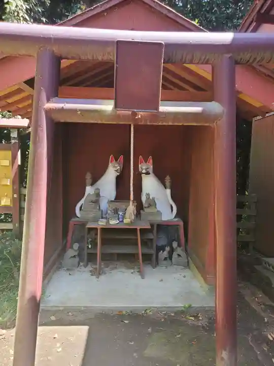 烏子稲荷神社の末社・摂社