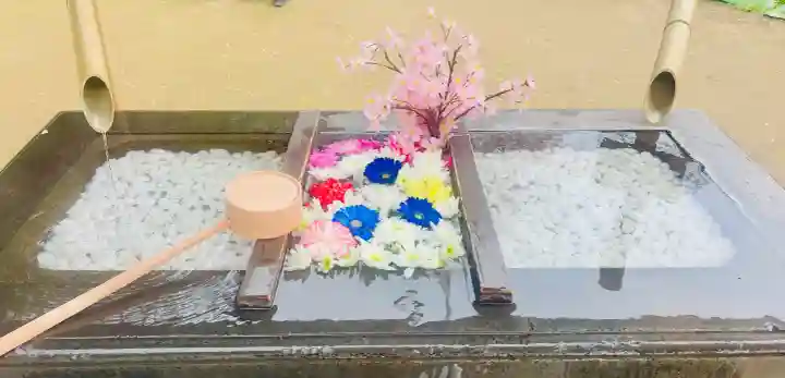 根岸八幡神社の{uncategorized: "未分類", other: "その他", undefined: "問題あり", building: "その他建物", grave: "お墓", sacred_gate: "鳥居", guardian: "狛犬", statue: "像", buddha: "仏像", history: "歴史", nature: "自然", garden: "庭園", animal: "動物", pagoda: "塔", temizu: "手水舎", mountain_gate: "山門・神門", sanctuary: "本殿・本堂", subordinate: "末社・摂社", art: "芸術", scenery: "景色", jizo: "地蔵", ema: "絵馬", goshuin: "御朱印", omikuji: "おみくじ", items: "授与品その他", amulet: "お守り", goshuincho: "御朱印帳", eats: "食事", festival: "お祭り", votive_dance: "神楽", shichigosan: "七五三参", wedding: "結婚式", experience: "体験その他", initially: "初詣", around: "周辺", anti_infection: "感染症対策"}