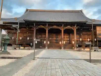 本山専修寺の本殿・本堂