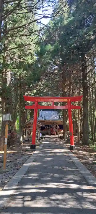 竹駒神社の{uncategorized: "未分類", other: "その他", undefined: "問題あり", building: "その他建物", grave: "お墓", sacred_gate: "鳥居", guardian: "狛犬", statue: "像", buddha: "仏像", history: "歴史", nature: "自然", garden: "庭園", animal: "動物", pagoda: "塔", temizu: "手水舎", mountain_gate: "山門・神門", sanctuary: "本殿・本堂", subordinate: "末社・摂社", art: "芸術", scenery: "景色", jizo: "地蔵", ema: "絵馬", goshuin: "御朱印", omikuji: "おみくじ", items: "授与品その他", amulet: "お守り", goshuincho: "御朱印帳", eats: "食事", festival: "お祭り", votive_dance: "神楽", shichigosan: "七五三参", wedding: "結婚式", experience: "体験その他", initially: "初詣", around: "周辺", anti_infection: "感染症対策"}