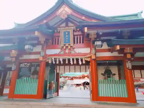 日枝神社の山門