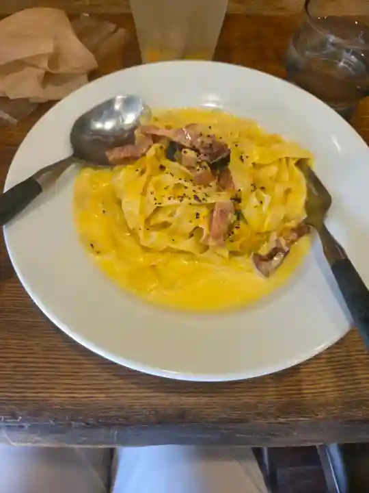 駒込妙義神社の{uncategorized: "未分類", other: "その他", undefined: "問題あり", building: "その他建物", grave: "お墓", sacred_gate: "鳥居", guardian: "狛犬", statue: "像", buddha: "仏像", history: "歴史", nature: "自然", garden: "庭園", animal: "動物", pagoda: "塔", temizu: "手水舎", mountain_gate: "山門・神門", sanctuary: "本殿・本堂", subordinate: "末社・摂社", art: "芸術", scenery: "景色", jizo: "地蔵", ema: "絵馬", goshuin: "御朱印", omikuji: "おみくじ", items: "授与品その他", amulet: "お守り", goshuincho: "御朱印帳", eats: "食事", festival: "お祭り", votive_dance: "神楽", shichigosan: "七五三参", wedding: "結婚式", experience: "体験その他", initially: "初詣", around: "周辺", anti_infection: "感染症対策"}