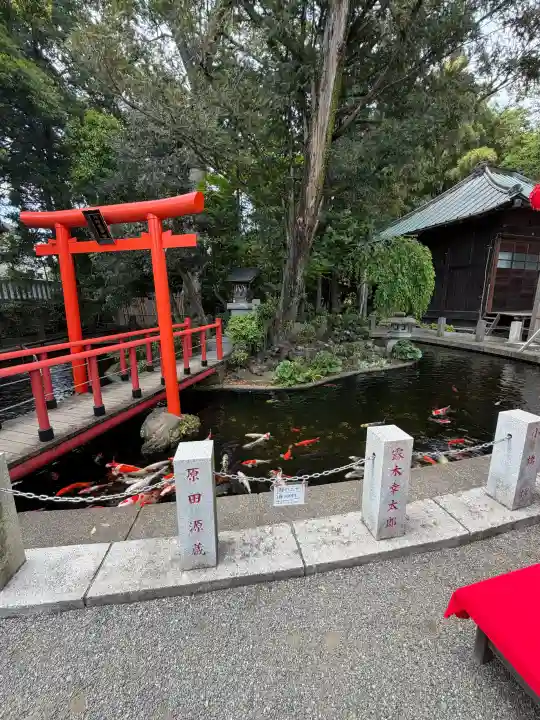 相模国総社六所神社の{uncategorized: "未分類", other: "その他", undefined: "問題あり", building: "その他建物", grave: "お墓", sacred_gate: "鳥居", guardian: "狛犬", statue: "像", buddha: "仏像", history: "歴史", nature: "自然", garden: "庭園", animal: "動物", pagoda: "塔", temizu: "手水舎", mountain_gate: "山門・神門", sanctuary: "本殿・本堂", subordinate: "末社・摂社", art: "芸術", scenery: "景色", jizo: "地蔵", ema: "絵馬", goshuin: "御朱印", omikuji: "おみくじ", items: "授与品その他", amulet: "お守り", goshuincho: "御朱印帳", eats: "食事", festival: "お祭り", votive_dance: "神楽", shichigosan: "七五三参", wedding: "結婚式", experience: "体験その他", initially: "初詣", around: "周辺", anti_infection: "感染症対策"}