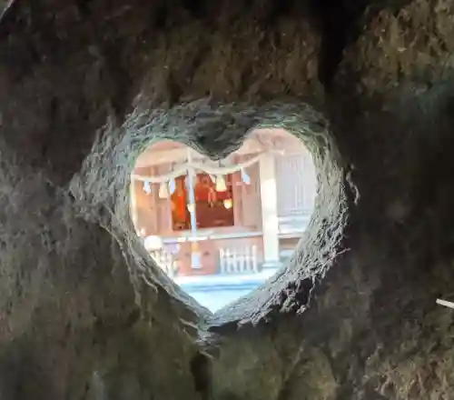 須山浅間神社の{uncategorized: "未分類", other: "その他", undefined: "問題あり", building: "その他建物", grave: "お墓", sacred_gate: "鳥居", guardian: "狛犬", statue: "像", buddha: "仏像", history: "歴史", nature: "自然", garden: "庭園", animal: "動物", pagoda: "塔", temizu: "手水舎", mountain_gate: "山門・神門", sanctuary: "本殿・本堂", subordinate: "末社・摂社", art: "芸術", scenery: "景色", jizo: "地蔵", ema: "絵馬", goshuin: "御朱印", omikuji: "おみくじ", items: "授与品その他", amulet: "お守り", goshuincho: "御朱印帳", eats: "食事", festival: "お祭り", votive_dance: "神楽", shichigosan: "七五三参", wedding: "結婚式", experience: "体験その他", initially: "初詣", around: "周辺", anti_infection: "感染症対策"}