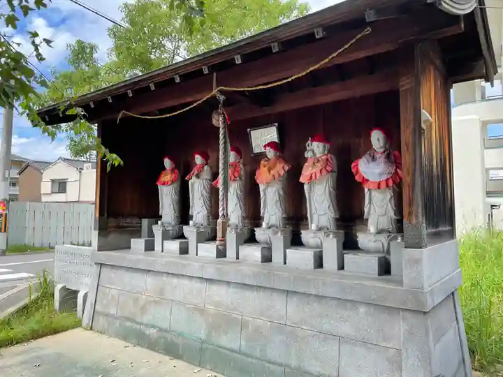 宝神神社の地蔵