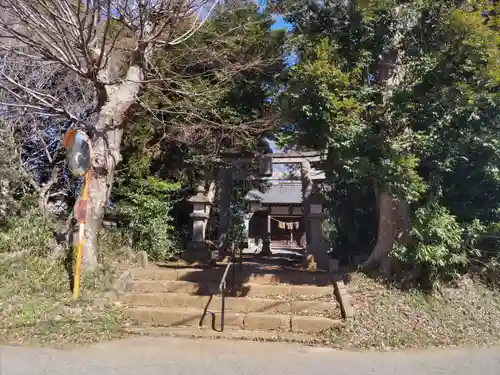 鳥見神社の建物その他