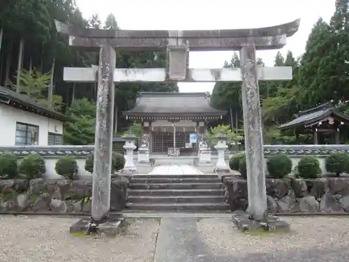 天稚神社の鳥居