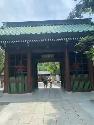 高徳院の山門・神門