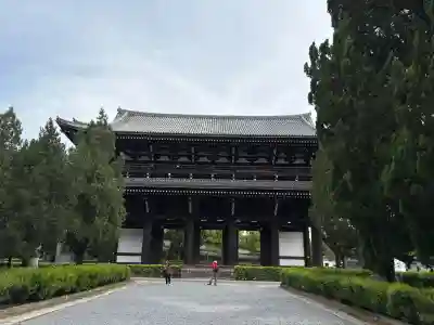 東福禅寺（東福寺）の{uncategorized: "未分類", other: "その他", undefined: "問題あり", building: "その他建物", grave: "お墓", sacred_gate: "鳥居", guardian: "狛犬", statue: "像", buddha: "仏像", history: "歴史", nature: "自然", garden: "庭園", animal: "動物", pagoda: "塔", temizu: "手水舎", mountain_gate: "山門・神門", sanctuary: "本殿・本堂", subordinate: "末社・摂社", art: "芸術", scenery: "景色", jizo: "地蔵", ema: "絵馬", goshuin: "御朱印", omikuji: "おみくじ", items: "授与品その他", amulet: "お守り", goshuincho: "御朱印帳", eats: "食事", festival: "お祭り", votive_dance: "神楽", shichigosan: "七五三参", wedding: "結婚式", experience: "体験その他", initially: "初詣", around: "周辺", anti_infection: "感染症対策"}