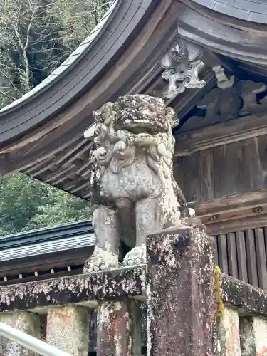 伊奈波神社の{uncategorized: "未分類", other: "その他", undefined: "問題あり", building: "その他建物", grave: "お墓", sacred_gate: "鳥居", guardian: "狛犬", statue: "像", buddha: "仏像", history: "歴史", nature: "自然", garden: "庭園", animal: "動物", pagoda: "塔", temizu: "手水舎", mountain_gate: "山門・神門", sanctuary: "本殿・本堂", subordinate: "末社・摂社", art: "芸術", scenery: "景色", jizo: "地蔵", ema: "絵馬", goshuin: "御朱印", omikuji: "おみくじ", items: "授与品その他", amulet: "お守り", goshuincho: "御朱印帳", eats: "食事", festival: "お祭り", votive_dance: "神楽", shichigosan: "七五三参", wedding: "結婚式", experience: "体験その他", initially: "初詣", around: "周辺", anti_infection: "感染症対策"}
