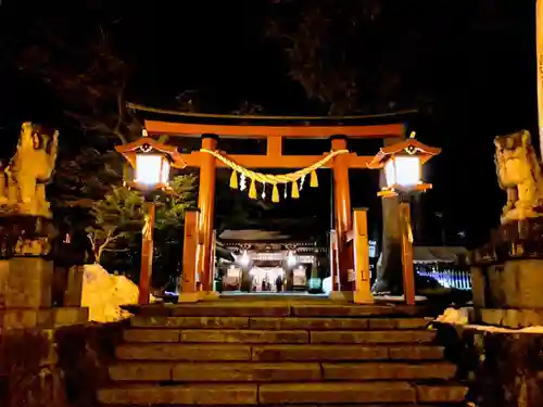 諏訪神社の鳥居