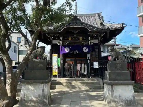 矢口氷川神社の{uncategorized: "未分類", other: "その他", undefined: "問題あり", building: "その他建物", grave: "お墓", sacred_gate: "鳥居", guardian: "狛犬", statue: "像", buddha: "仏像", history: "歴史", nature: "自然", garden: "庭園", animal: "動物", pagoda: "塔", temizu: "手水舎", mountain_gate: "山門・神門", sanctuary: "本殿・本堂", subordinate: "末社・摂社", art: "芸術", scenery: "景色", jizo: "地蔵", ema: "絵馬", goshuin: "御朱印", omikuji: "おみくじ", items: "授与品その他", amulet: "お守り", goshuincho: "御朱印帳", eats: "食事", festival: "お祭り", votive_dance: "神楽", shichigosan: "七五三参", wedding: "結婚式", experience: "体験その他", initially: "初詣", around: "周辺", anti_infection: "感染症対策"}