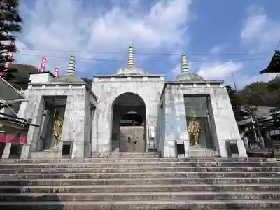 最上稲荷山妙教寺(岡山県)