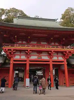 武蔵一宮氷川神社の山門・神門